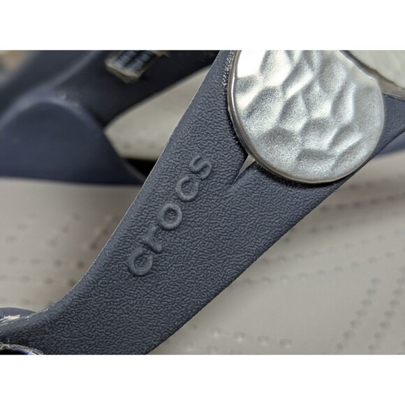 CROCS COMFORT Sanrah Wedge Sandals Womens 9 Black Hammer Silver Circle Logo - Picture 6 of 13